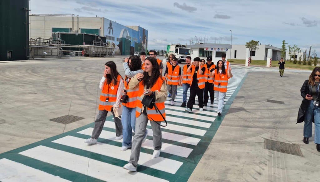 Sostenibilità, il Majorana visita il parco biometano di Ecoross