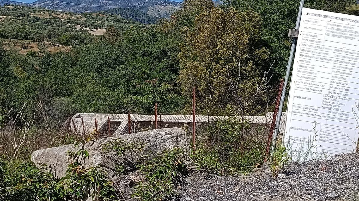 Mandatoriccio, il paese senza depuratore: l’opera mai finita che ora pesa su ambiente e casse comunali