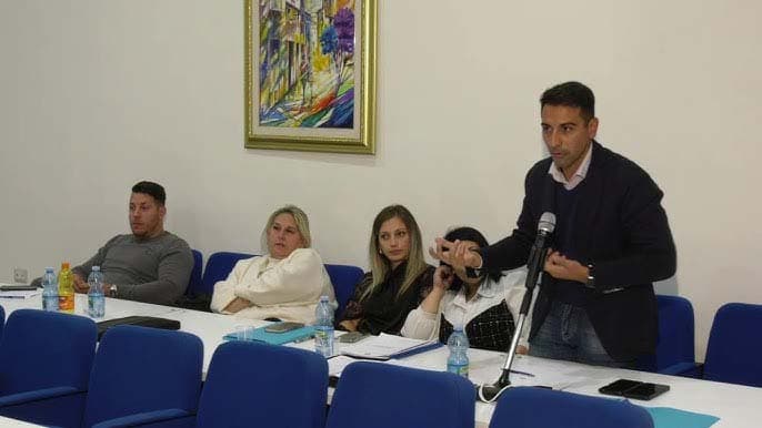 Cassano, opposizione contro la maggioranza: «Quel “basta” non fermerà il controllo sugli atti»