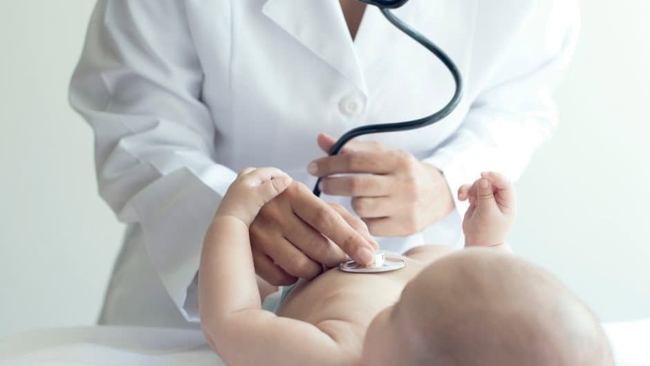 Cariati, allarme per la pediatria territoriale: un’ora di ambulatorio a settimana per centinaia di bambini