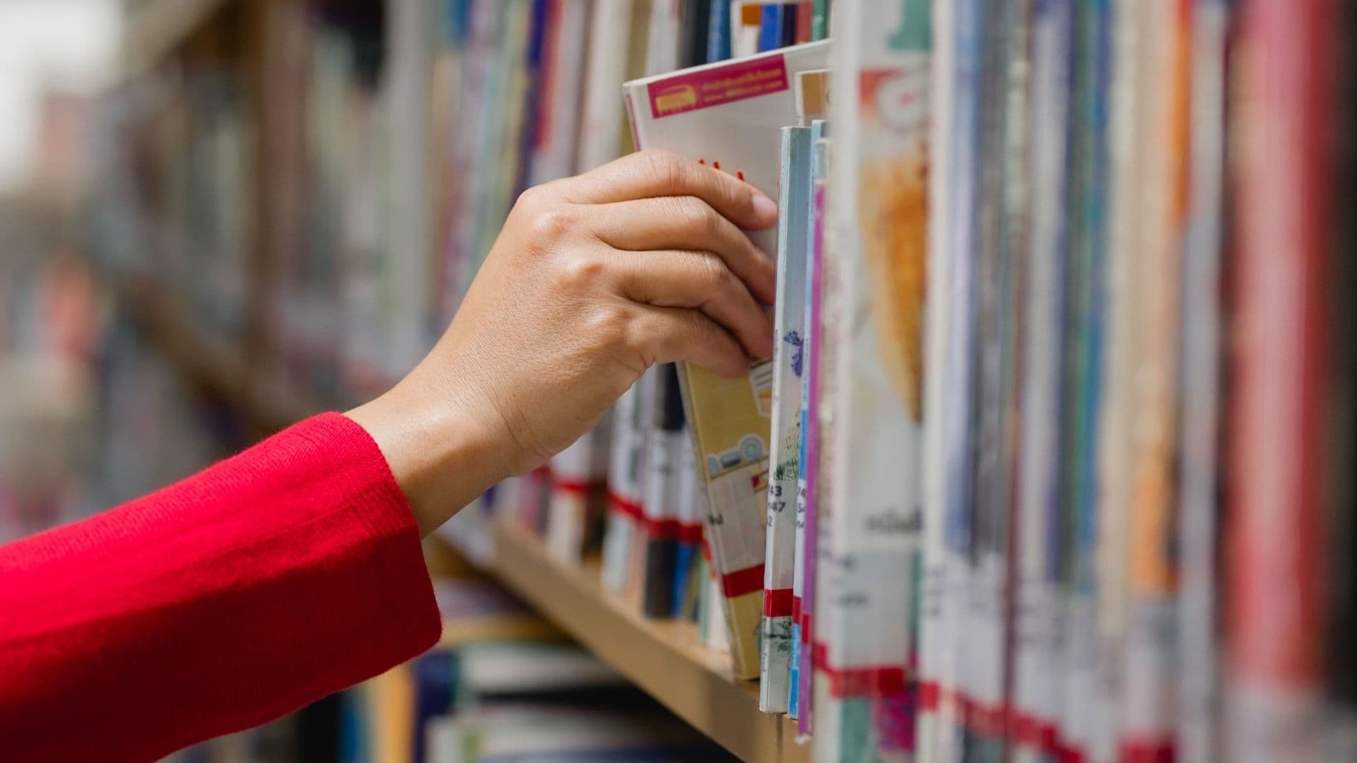 Caloveto inaugura la nuova biblioteca comunale: spazio moderno, inclusivo e dedicato ai giovani