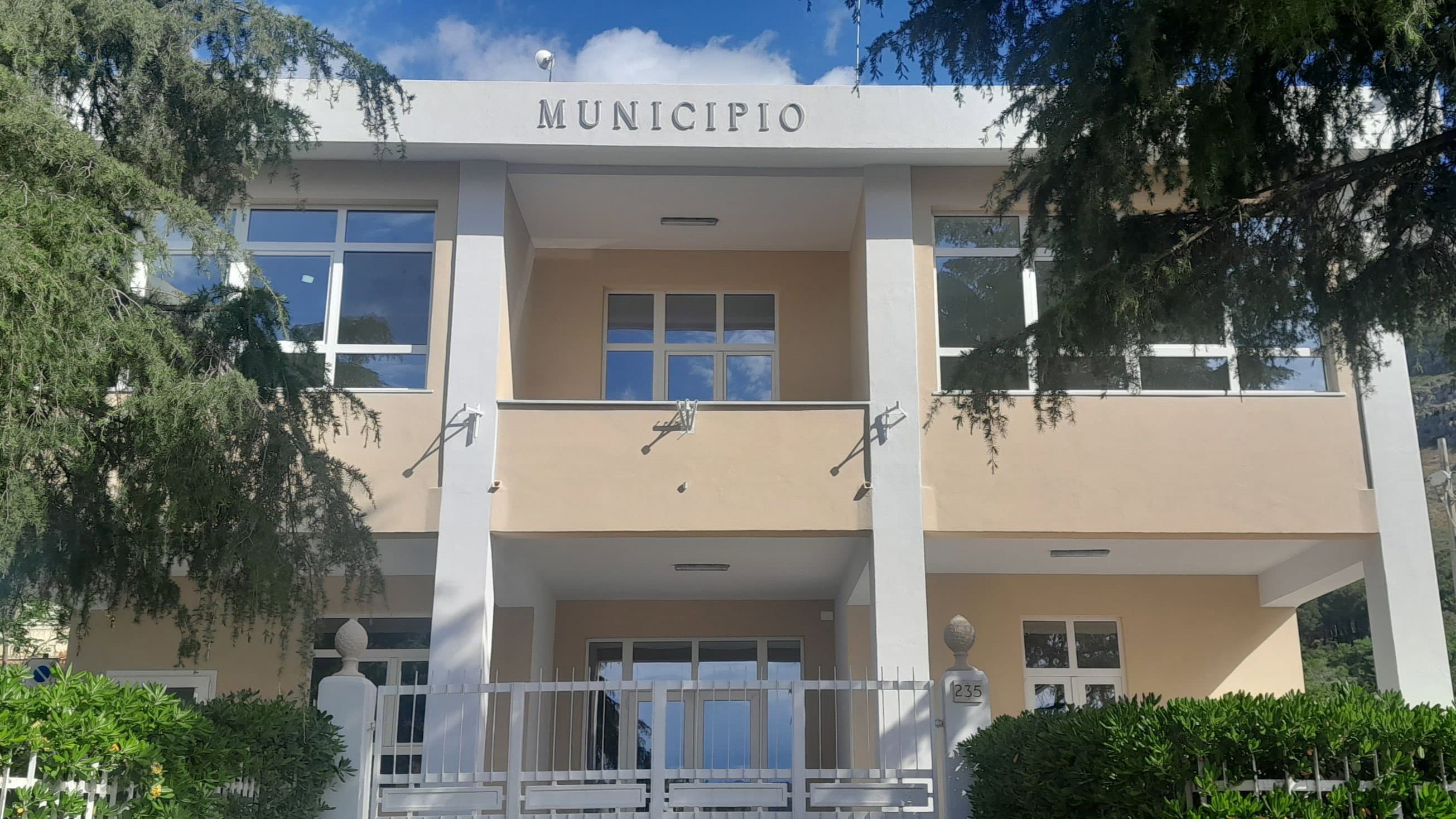 Frascineto, riapre il Municipio dopo i lavori: inaugurazione il 2 giugno per la Festa della Repubblica
