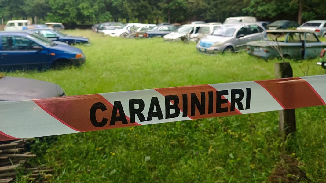 Castrovillari, sorpresi a bruciare rifiuti nell’area industriale: tre denunciati