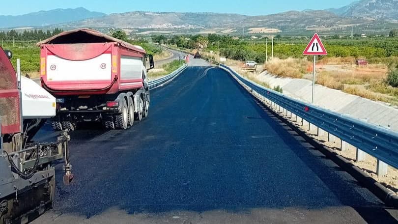 SP 169 Lauropoli–Sibari, al via la bitumazione del cavalcavia: verso la riapertura completa della strada