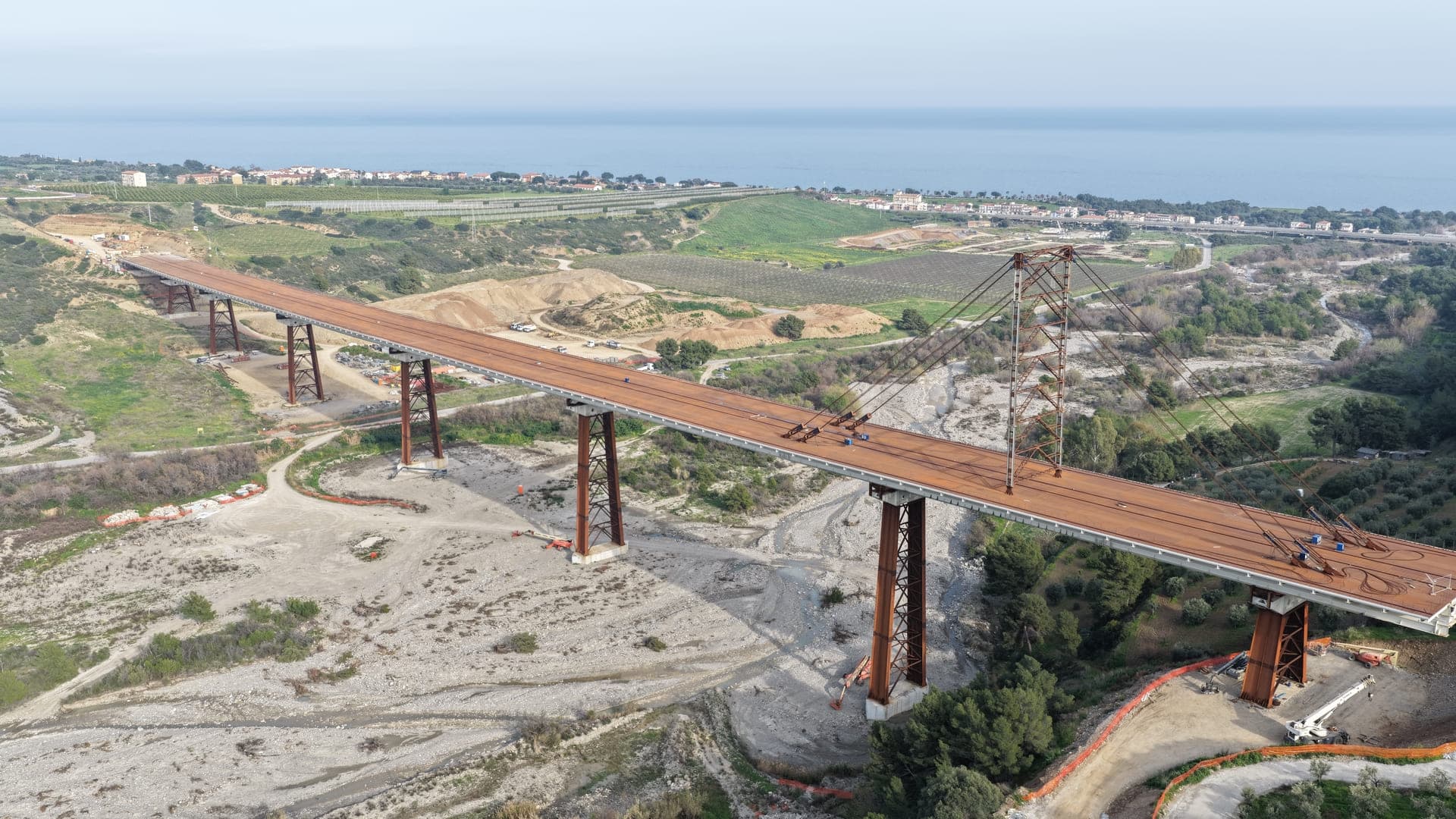SS106, prime condanne sulle infiltrazioni nei cantieri. Basta Vittime: «La legalità salva anche le strade»
