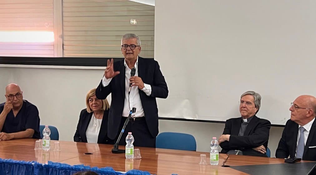 Sanità calabrese, storico riconoscimento a Giovanni Bisignani: è il primo Primario Emerito Ospedaliero della Calabria