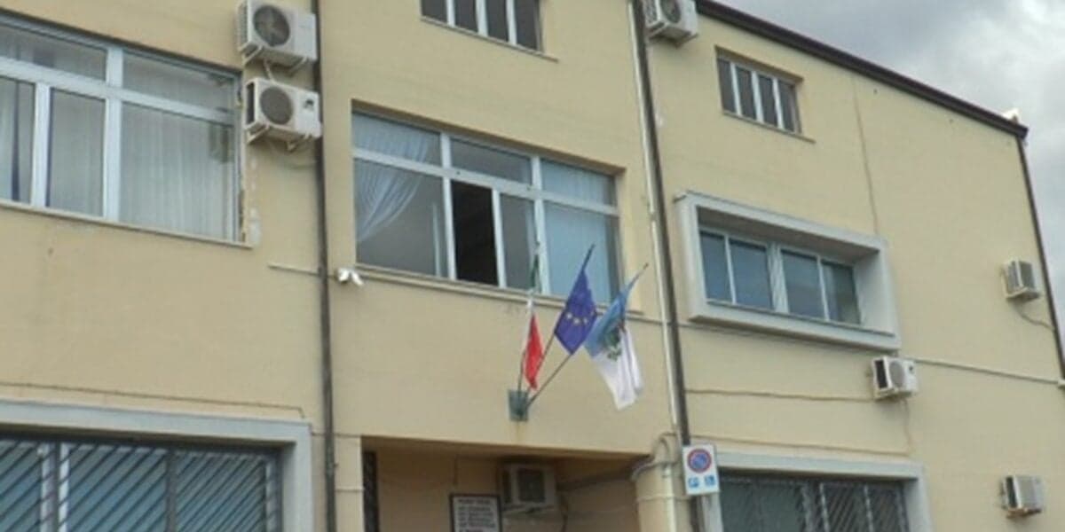 Crosia, dipendenti comunali aggrediti: la solidarietà dei colleghi e dell’Amministrazione