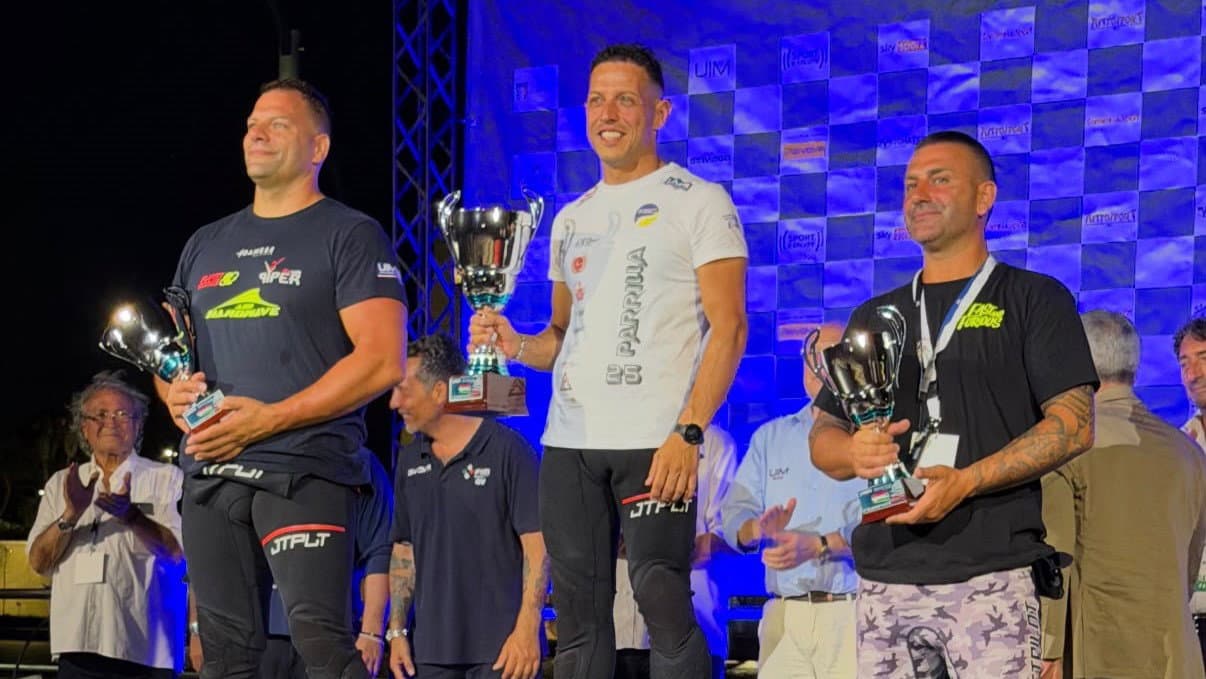 Parrilla trionfa a Brindisi: primo posto nell'Endurance nel weekend del Mondiale F2
