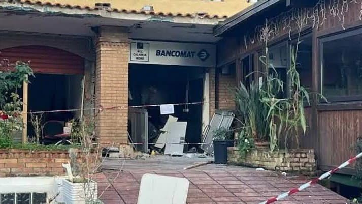 Poste Italiane replica alla sindaca di Laino Borgo: «Lavori complessi, servizi garantiti con gli uffici container»