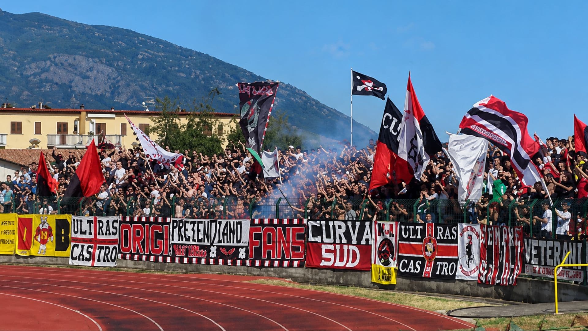 Castrovillari Calcio 1921 risponde alla sindaca: «Pronti al dialogo, lavoriamo per il futuro del calcio cittadino»
