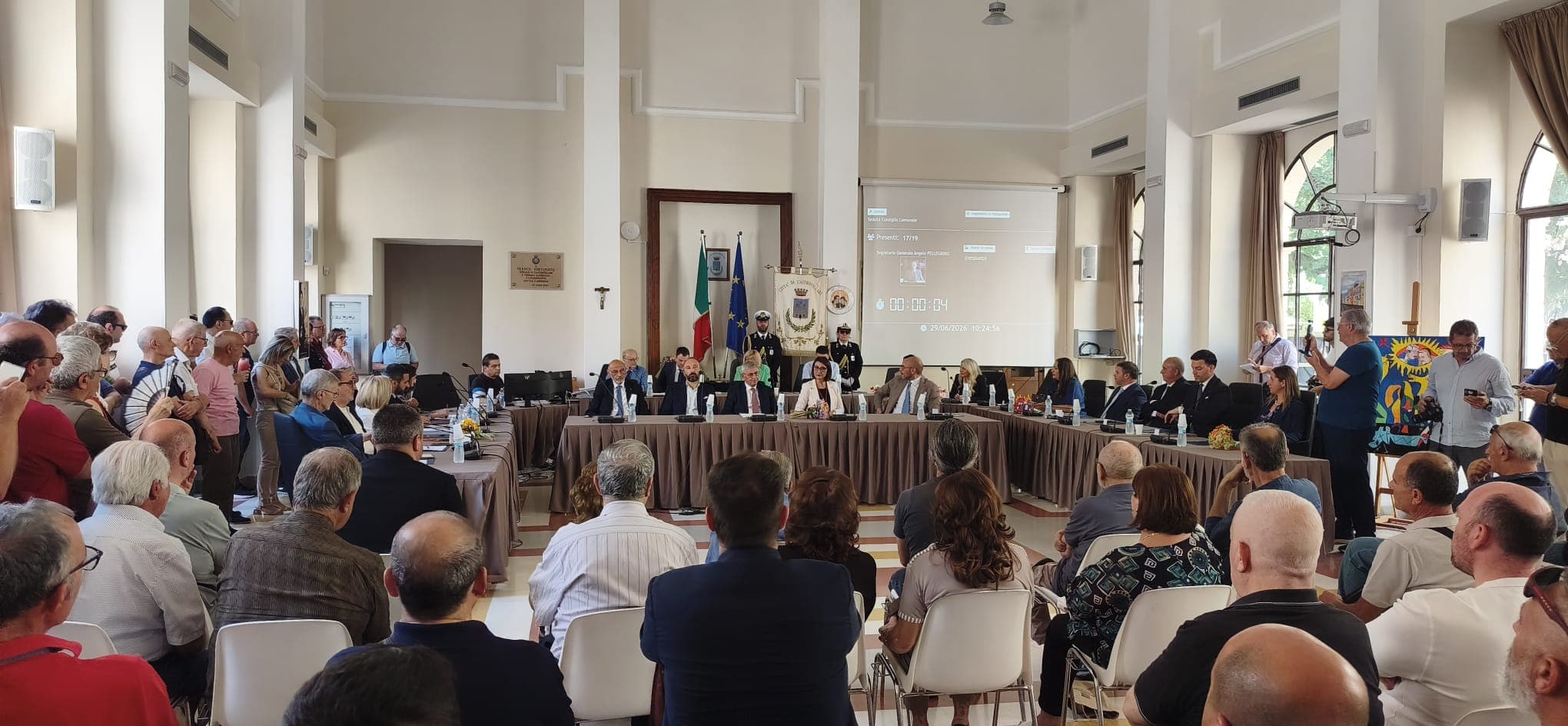 Il consiglio comunale di Castrovillari unito per difendere il diritto alla salute