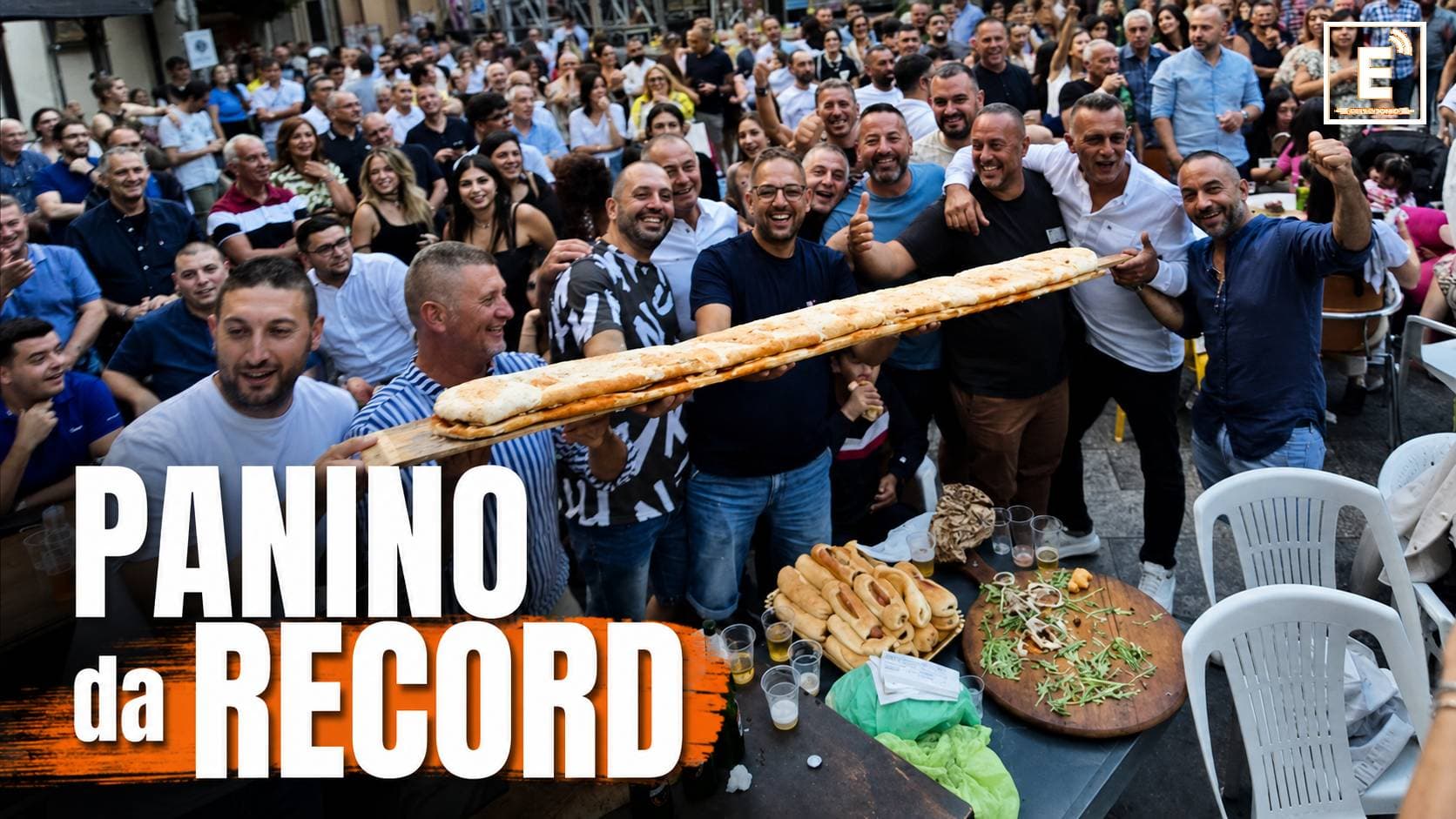 Longobucco, il panino da due metri vale 2.300 euro: nuovo record all’Incanto di San Domenico