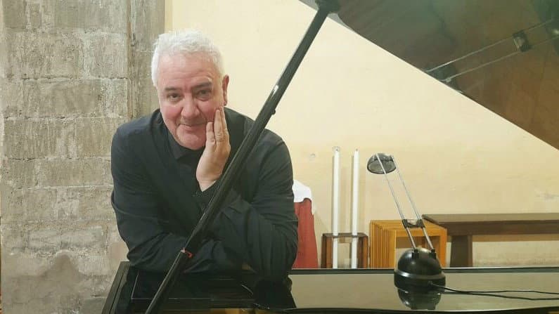 Una vita al pianoforte, il castrovillarese Leonardo Saraceni premiato a Pedara