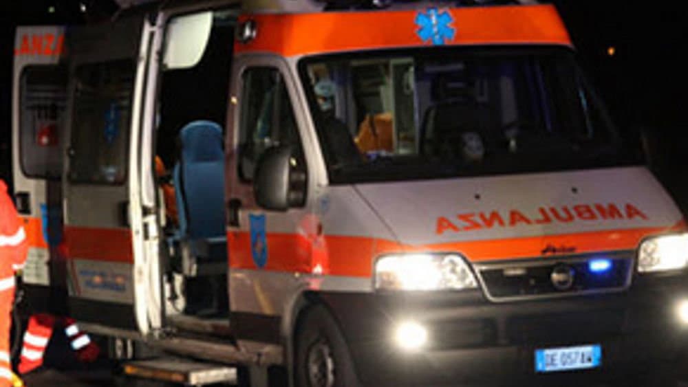 SS106, incidente nella notte: apprensione per una 22enne