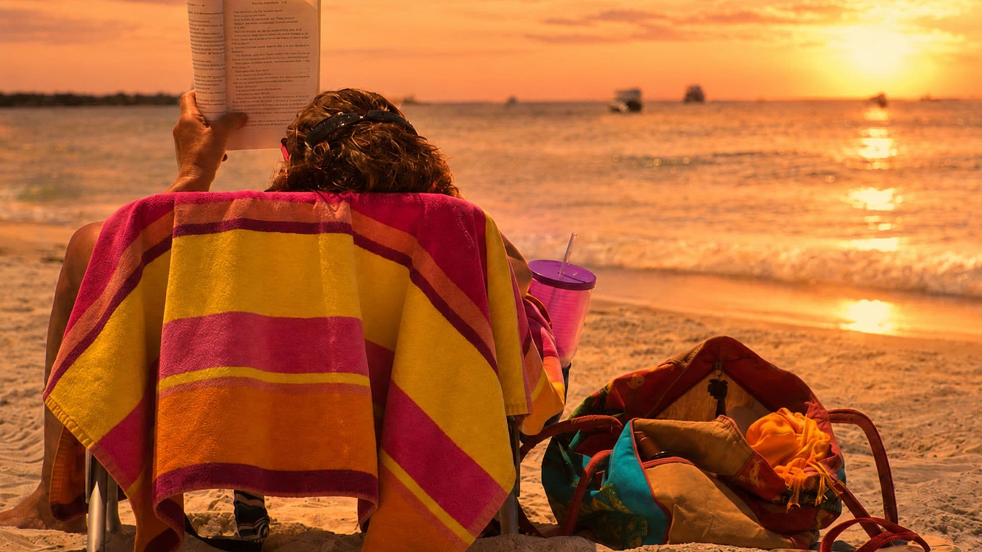 Schiavonea, la spiaggia diventa un salotto letterario: sette minuti per dare voce a una storia