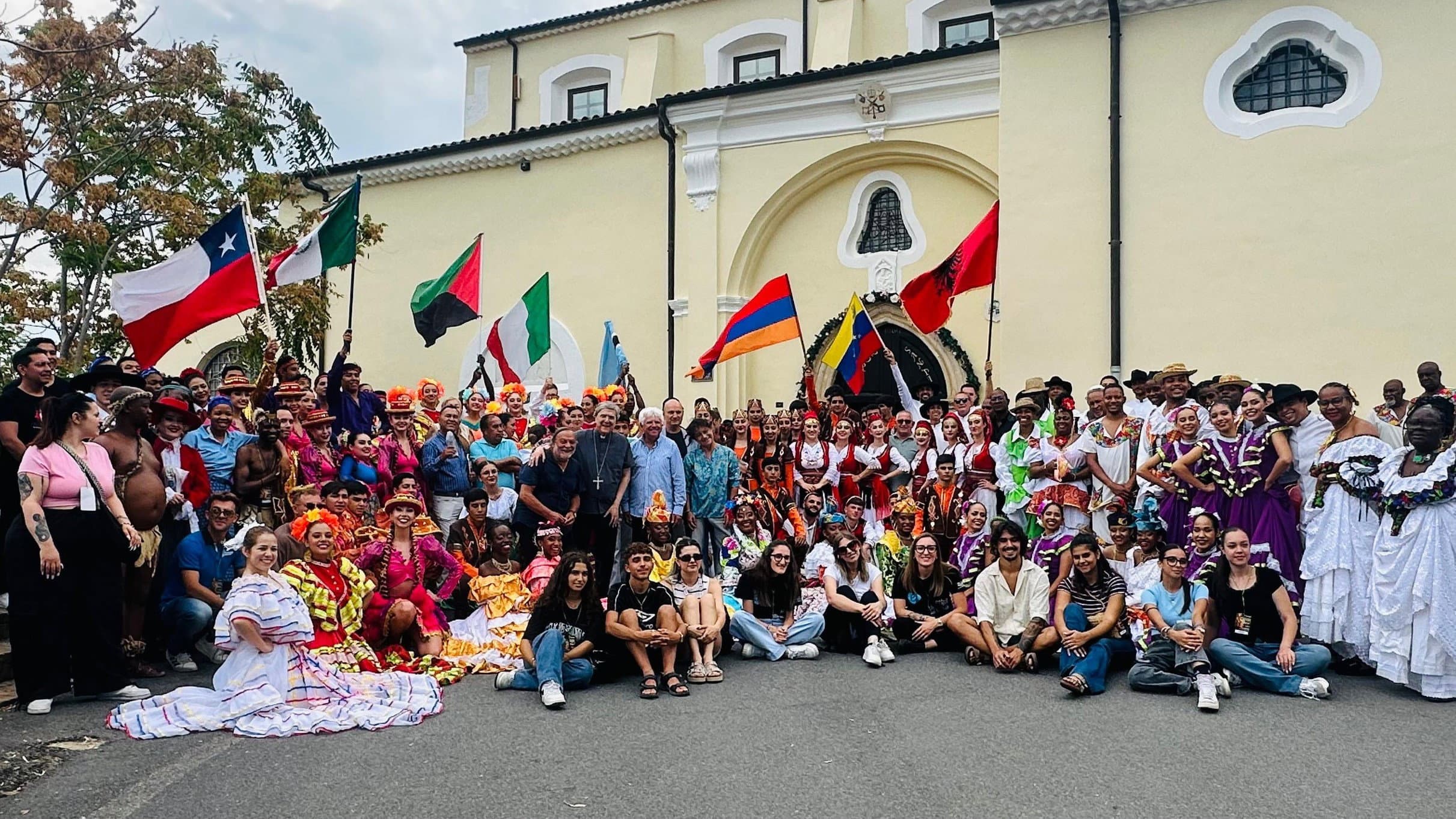 Castrovillari, il mondo danza nel Pollino: il Festival del Folklore compie quarant’anni