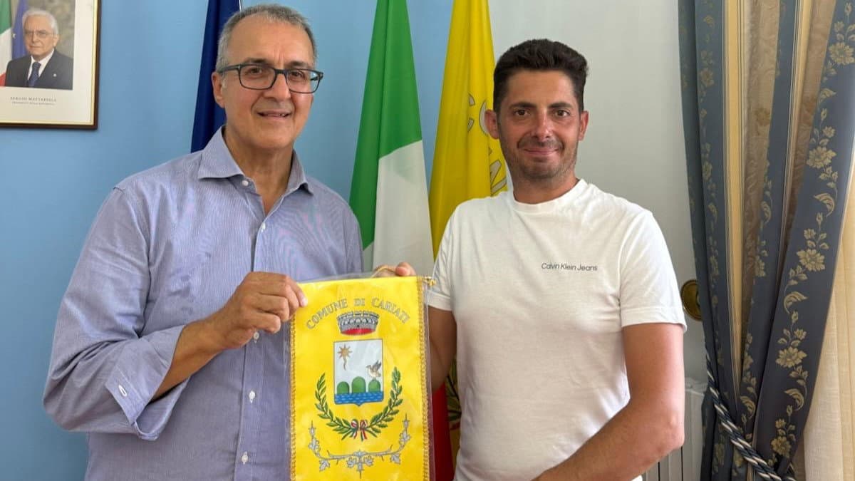 Cariati-Napoli, il gemellaggio cerca nuove strade: Minò riceve Palumbo a Palazzo Venneri