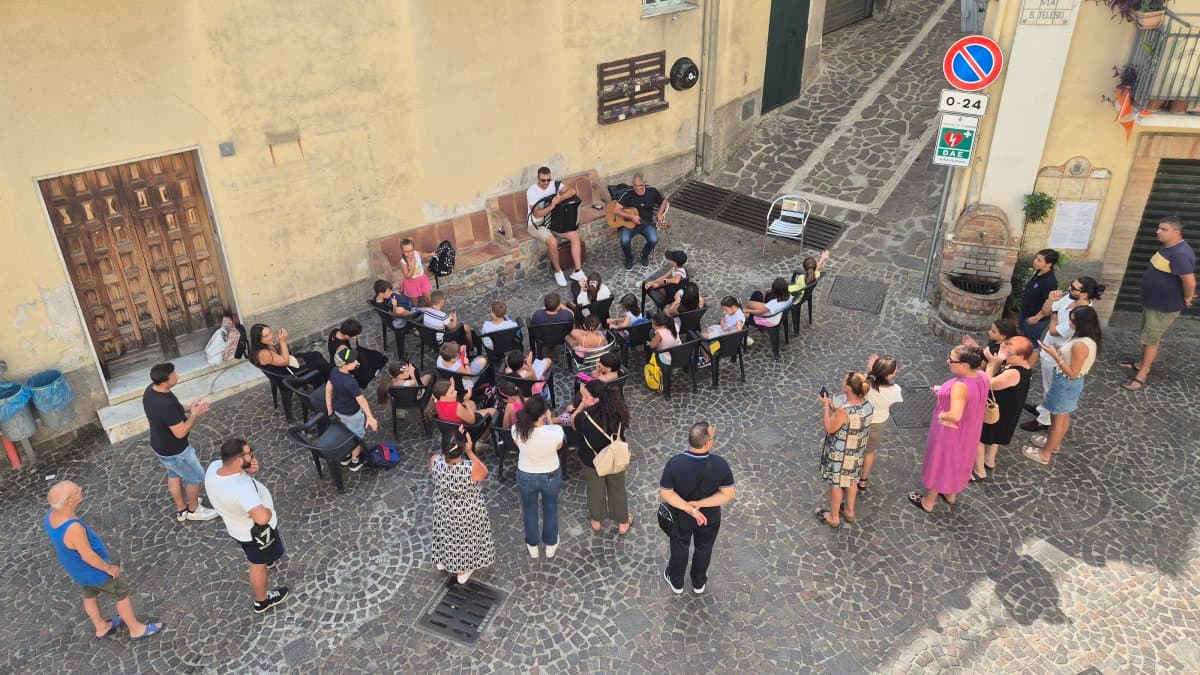 La Scuola Primaria di Cropalati protagonista del PN “Cantastorie”: musica, tradizioni e memoria