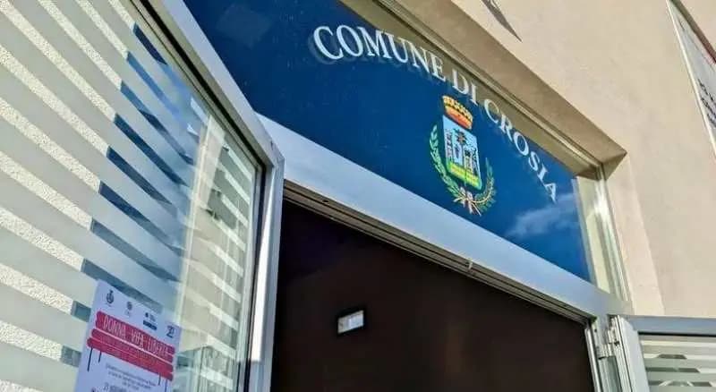 Crosia, Forza Italia apre il caso bilancio: «Buco oltre 11 milioni, equilibri approvati sul nulla»