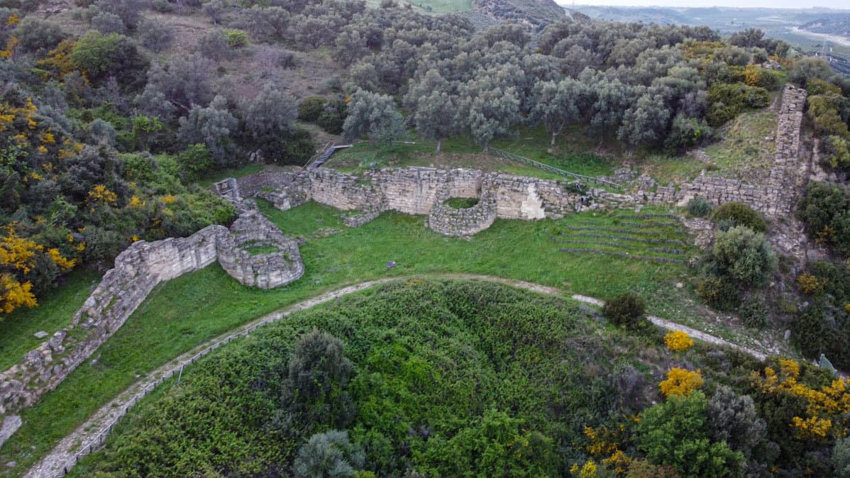 Da Thurii a Castiglione di Paludi, nuove ricerche sulle mura che raccontano la Calabria del nord-est