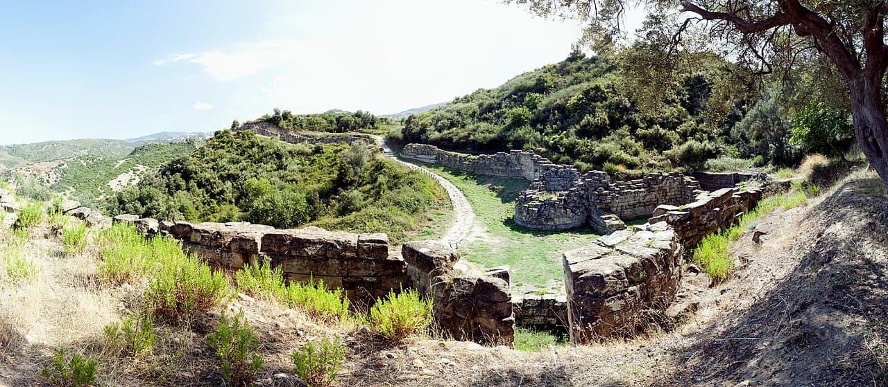 Castiglione di Paludi «era una vera città». La nuova lettura del Gruppo Archeologico della Sibaritide