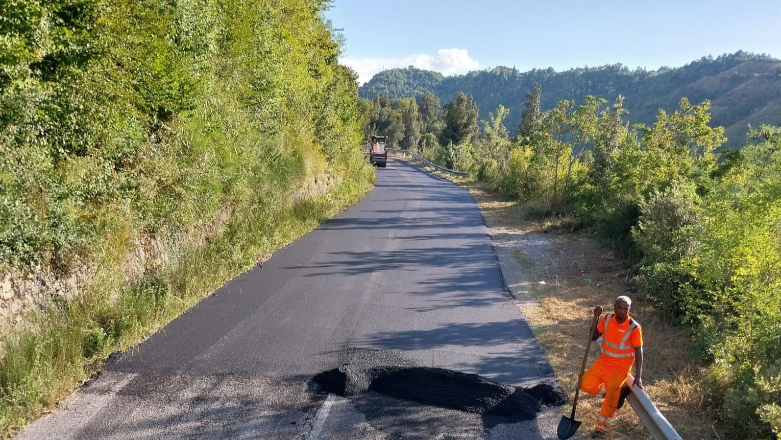 In Provincia strade, cantieri aperti tra Pollino, Alto Jonio e Arbëria: lavori anche sulla galleria di Co-Ro