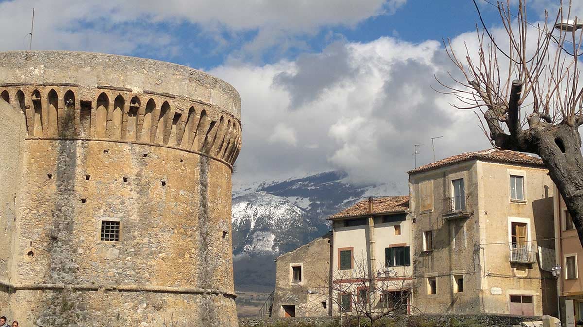 Castrovillari premia le eccellenze: sette riconoscimenti per scienza, cultura e impegno civile