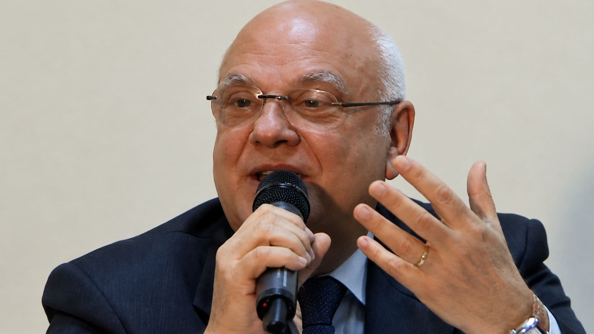 Franco Blaiotta ritrova 34 voci: memoria e inquietudine diventano “Pensieri in Rime”