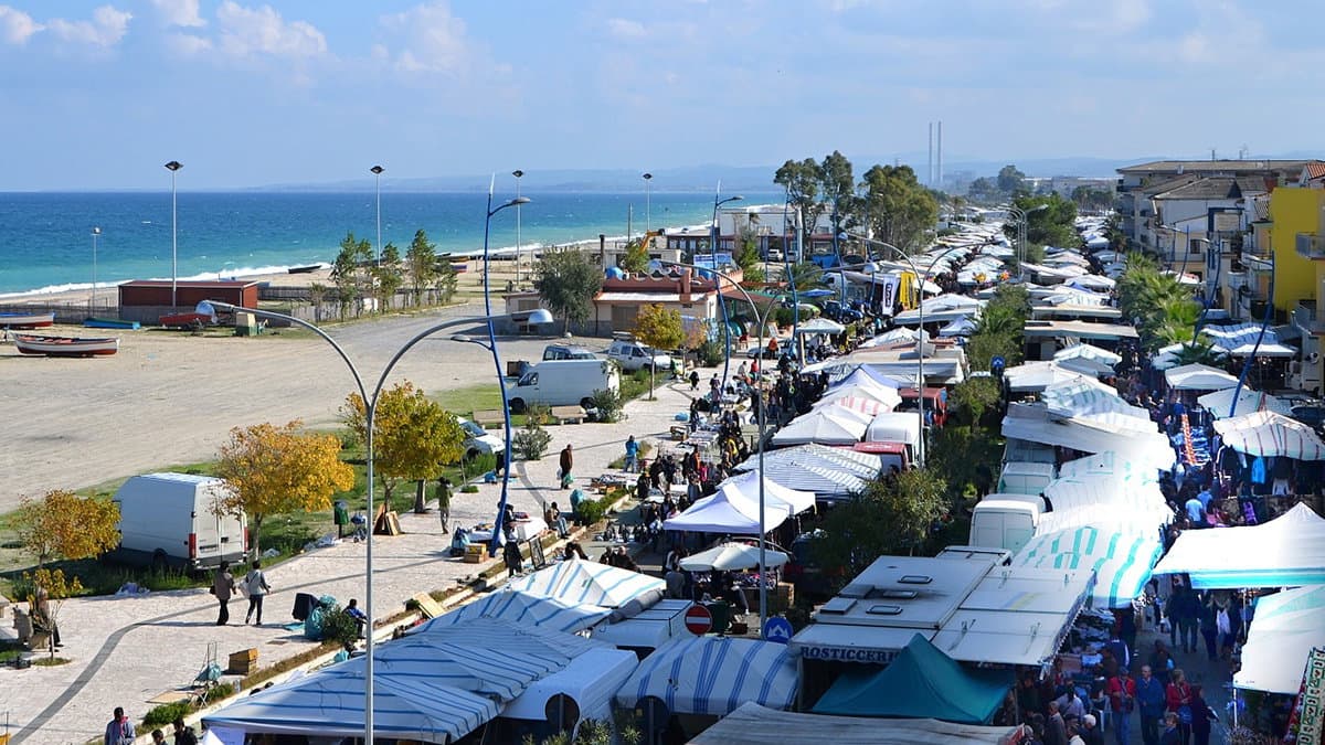 Fiera di Schiavonea di Novembre: aperte le domande per gli operatori
