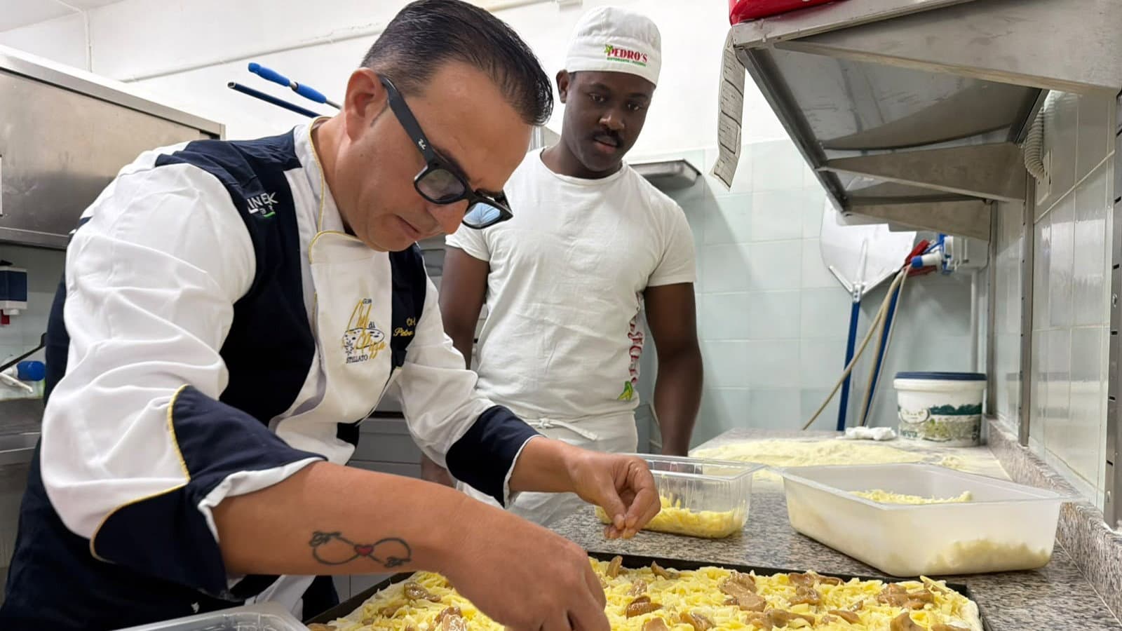Dalla Calabria all’Africa: Pedro's forma donne in Togo e offre una nuova strada a Mohamed