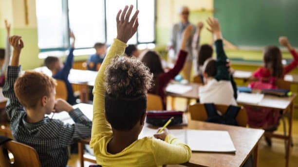 «La scuola abbatte i muri»: da Cassano una lettera a Mattarella per difendere l'integrazione