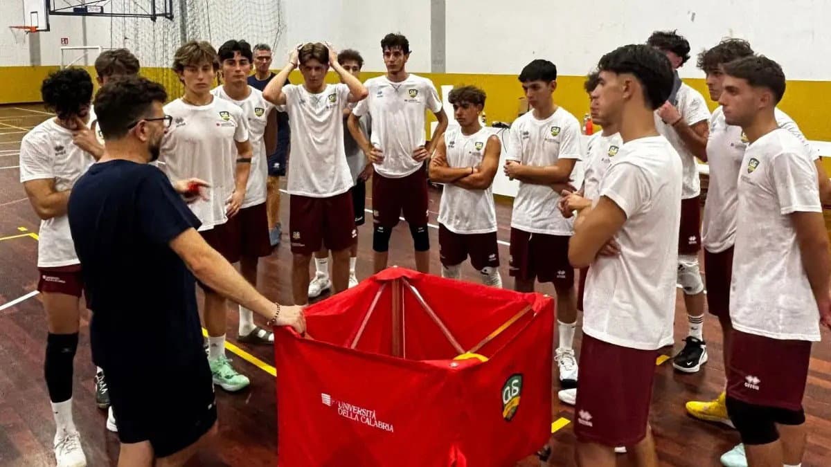 L'UniCal presenta la squadra di volley che giocherà in Serie B