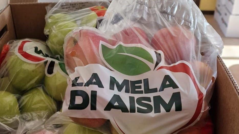 Frascineto aderisce a "La Mela di AISM": domenica 4 ottobre banchetto solidale al Municipio per la ricerca sulla sclerosi multipla