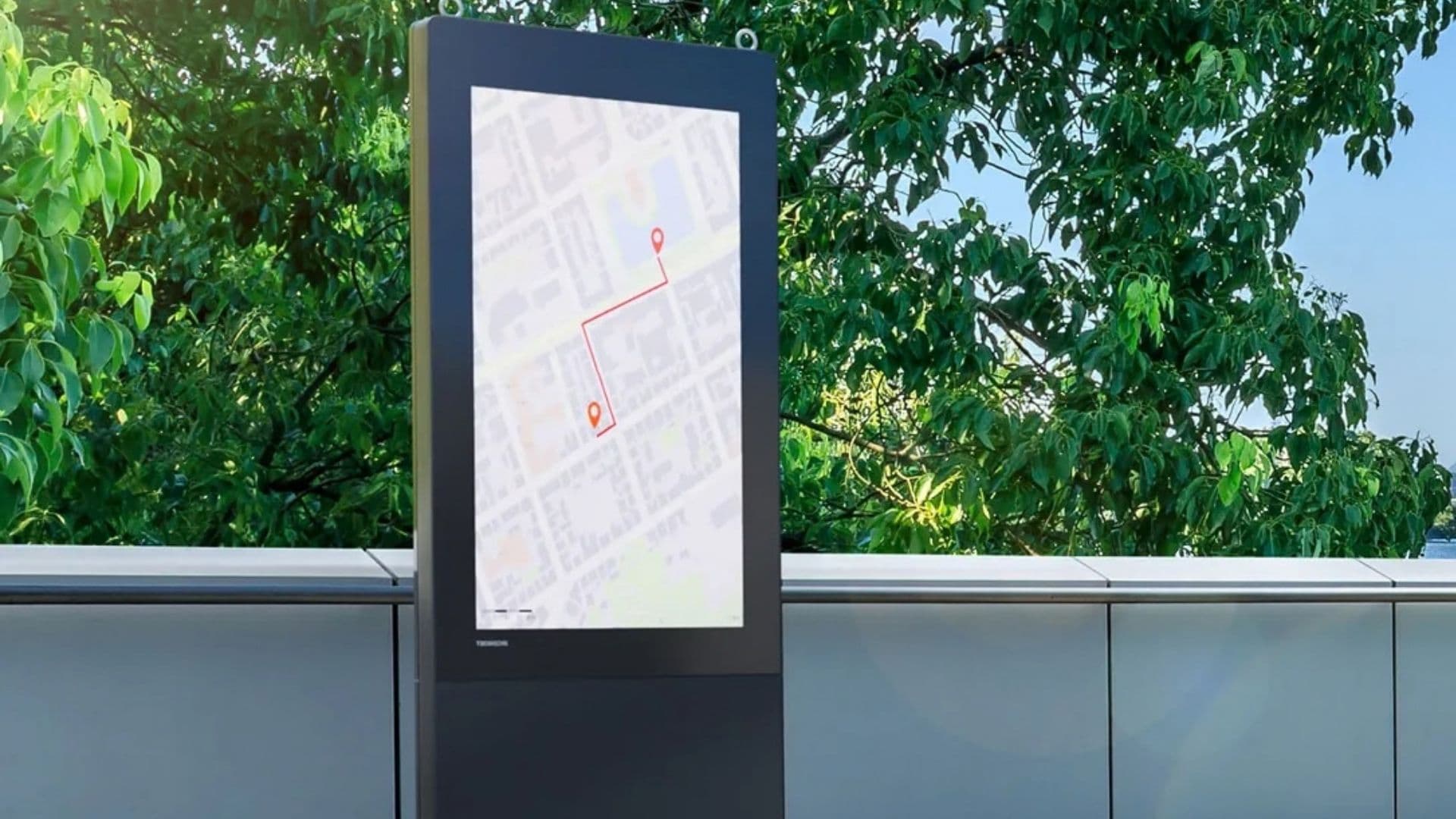 Cassano Jonio, via all'upgrade digitale: arrivano nuovi server, dotazioni per i teatri e totem turistici